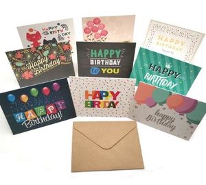 O envelope do cartão do papel do feliz aniversario ajusta-se reciclável com impressão deslocada
